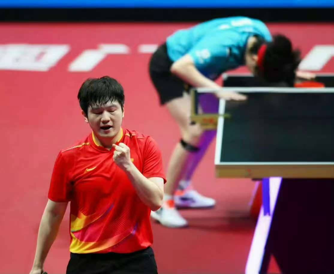 开云-头撞球桌(zhuō)，王(wáng)楚(chǔ)钦被(bèi)重罚？王(wáng)楚(chǔ)钦回应，乒协规定曝光，曾有名将被(bèi)罚