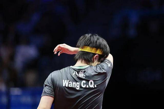 开云体育在线-樊(fán)振(zhèn)東(dōng)王楚钦打扁比赛用球