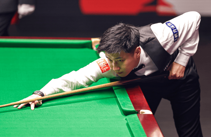 kaiyun-斯(sī)諾(nuò)克最新戰(zhàn)报！赵心童(tóng)单杆62分(fēn)制胜，1-1追平，墨菲顆(kē)粒无收！