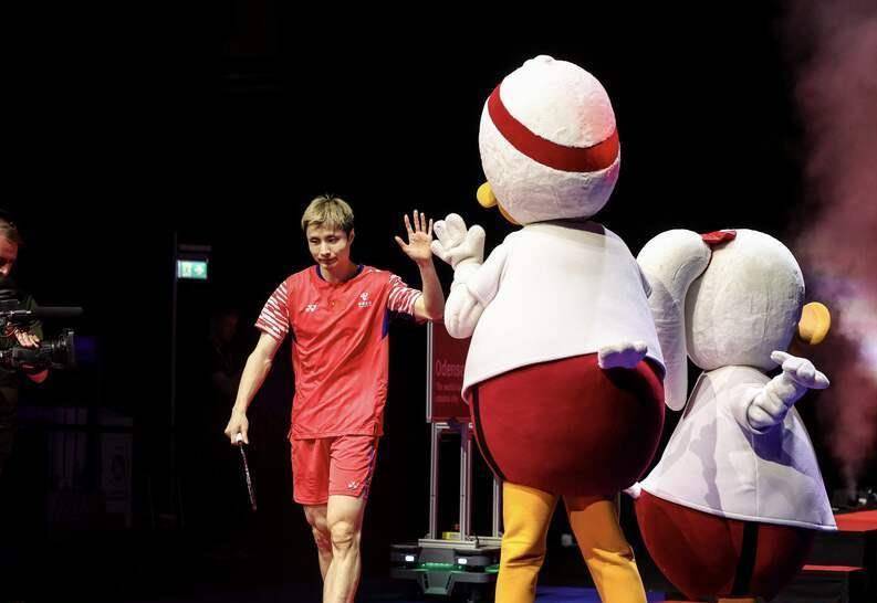 开云下载-石宇奇力克安赛龙，中国队提前锁定丹麦赛冠军，安赛龙发文喊冤