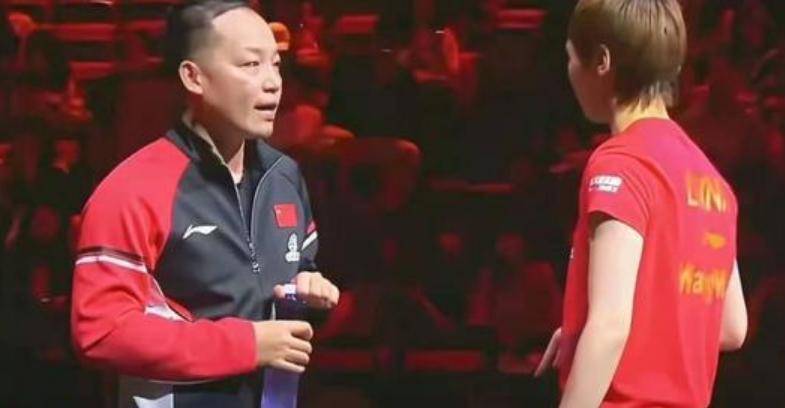 开云下载-邱贻可为何缺席场外(wài)指导？孙颖莎说出真相：內(nèi)战教(jiào)練(liàn)不(bù)指导