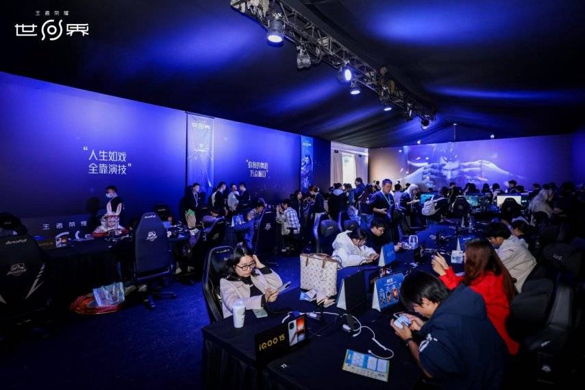 开云平台-王者荣耀十周年重磅官宣，《王者荣耀世界》2026年春天与玩家见面