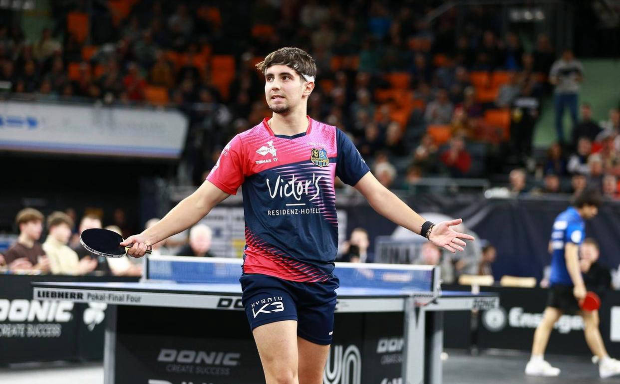 开云平台-乒乓球比赛中的战术对决：伊藤美诚胜朱芊曦，格罗特战胜约内斯库