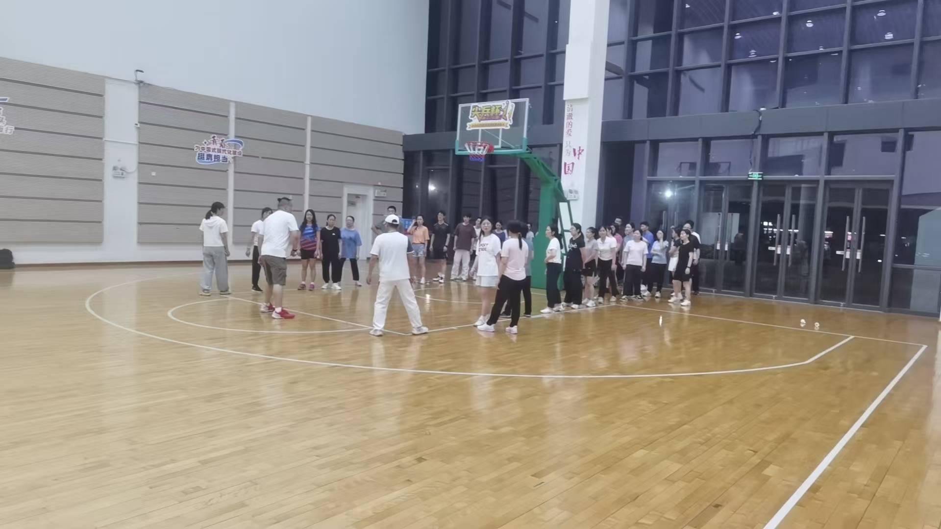 开云体育在线-【震惊！】深圳这5家羽毛球(qiú)机构，让你秒变球(qiú)场高(gāo)手！