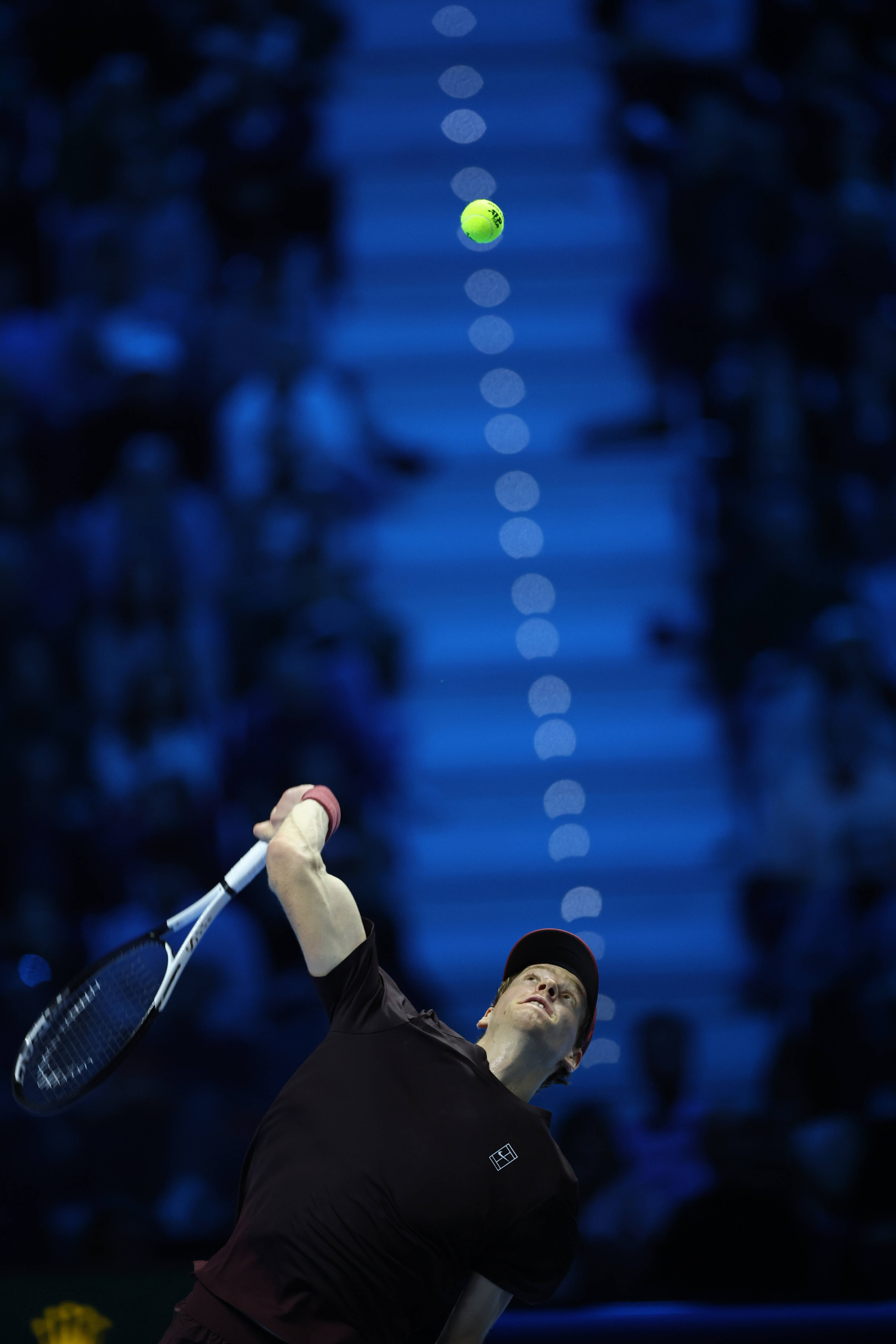 开云-（体育）网球——ATP年终总决赛半决赛：辛纳胜德米纳尔