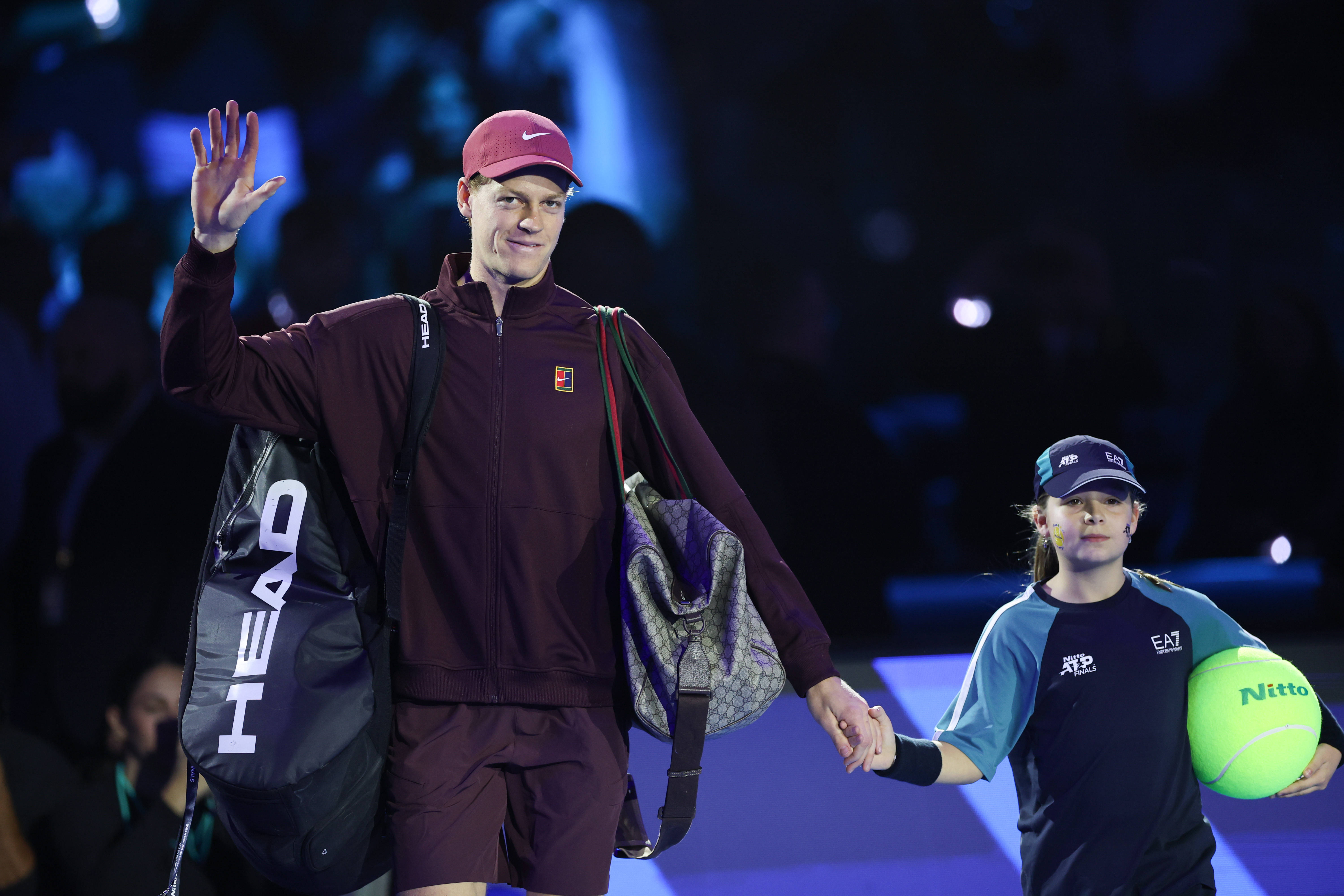 开云-（体育）网球——ATP年终总决赛半决赛：辛纳胜德米纳尔